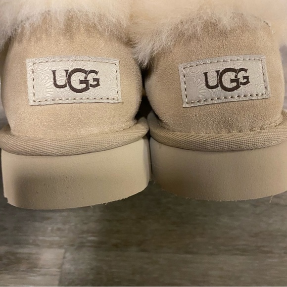 UGG | Nita Ultra Mini Bootie Closed Back Slippers SAND NEW - Picture 8 of 14